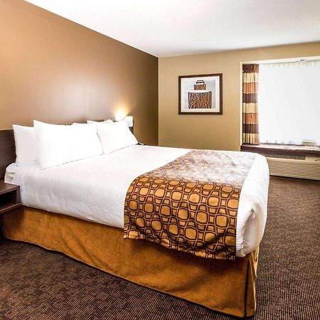Microtel Inn & Suites By Wyndham Whitecourt Kültér fotó