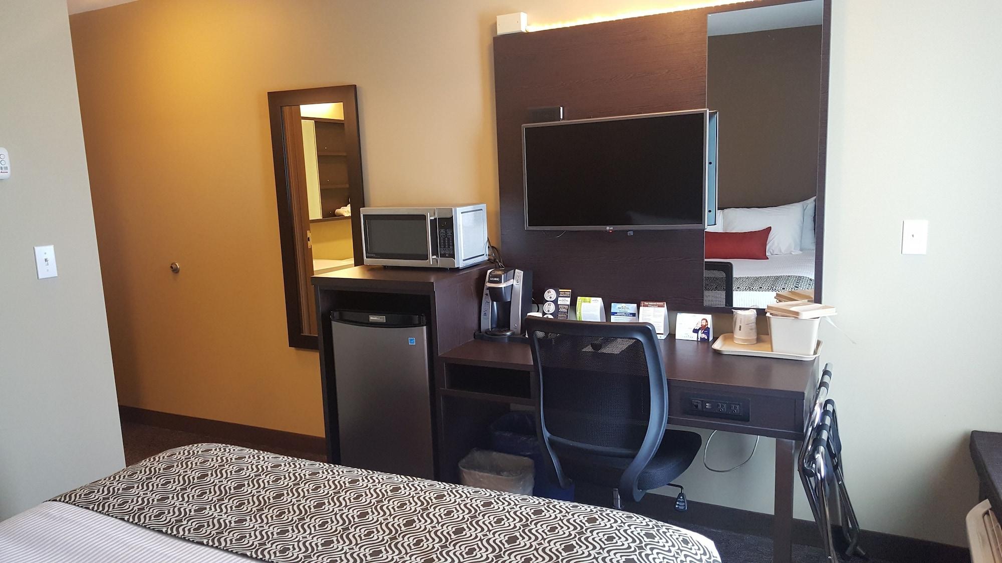 Microtel Inn & Suites By Wyndham Whitecourt Kültér fotó
