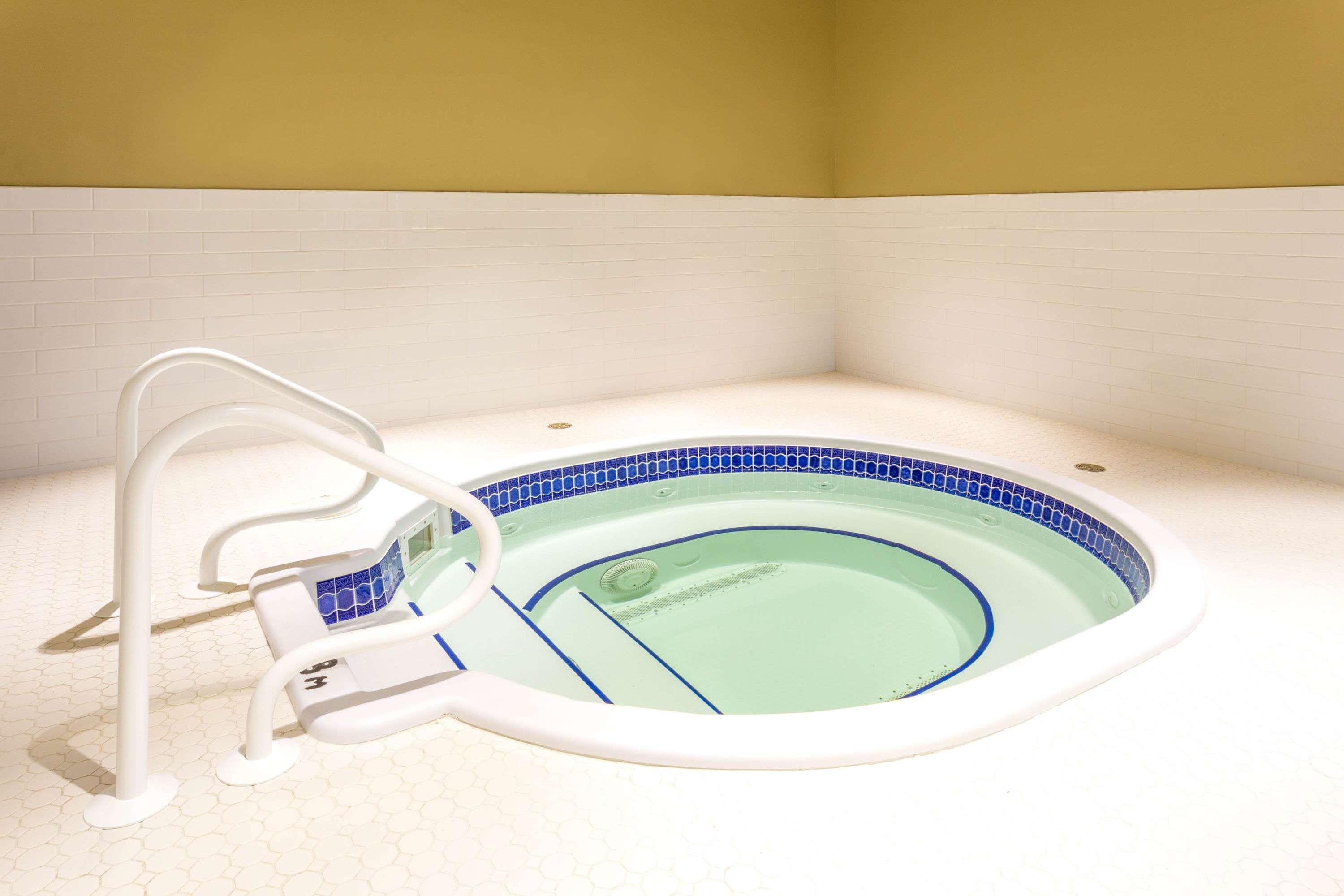 Microtel Inn & Suites By Wyndham Whitecourt Kültér fotó