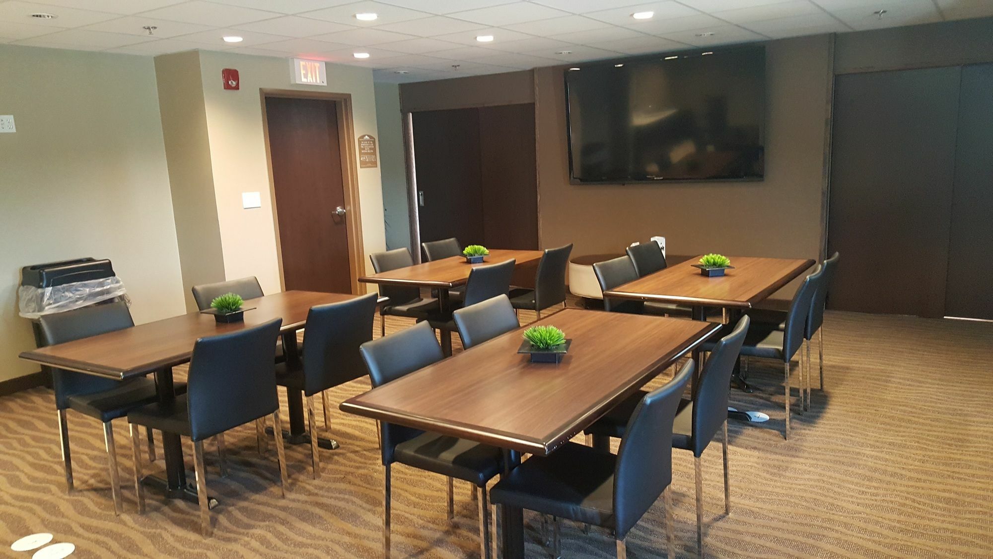 Microtel Inn & Suites By Wyndham Whitecourt Kültér fotó